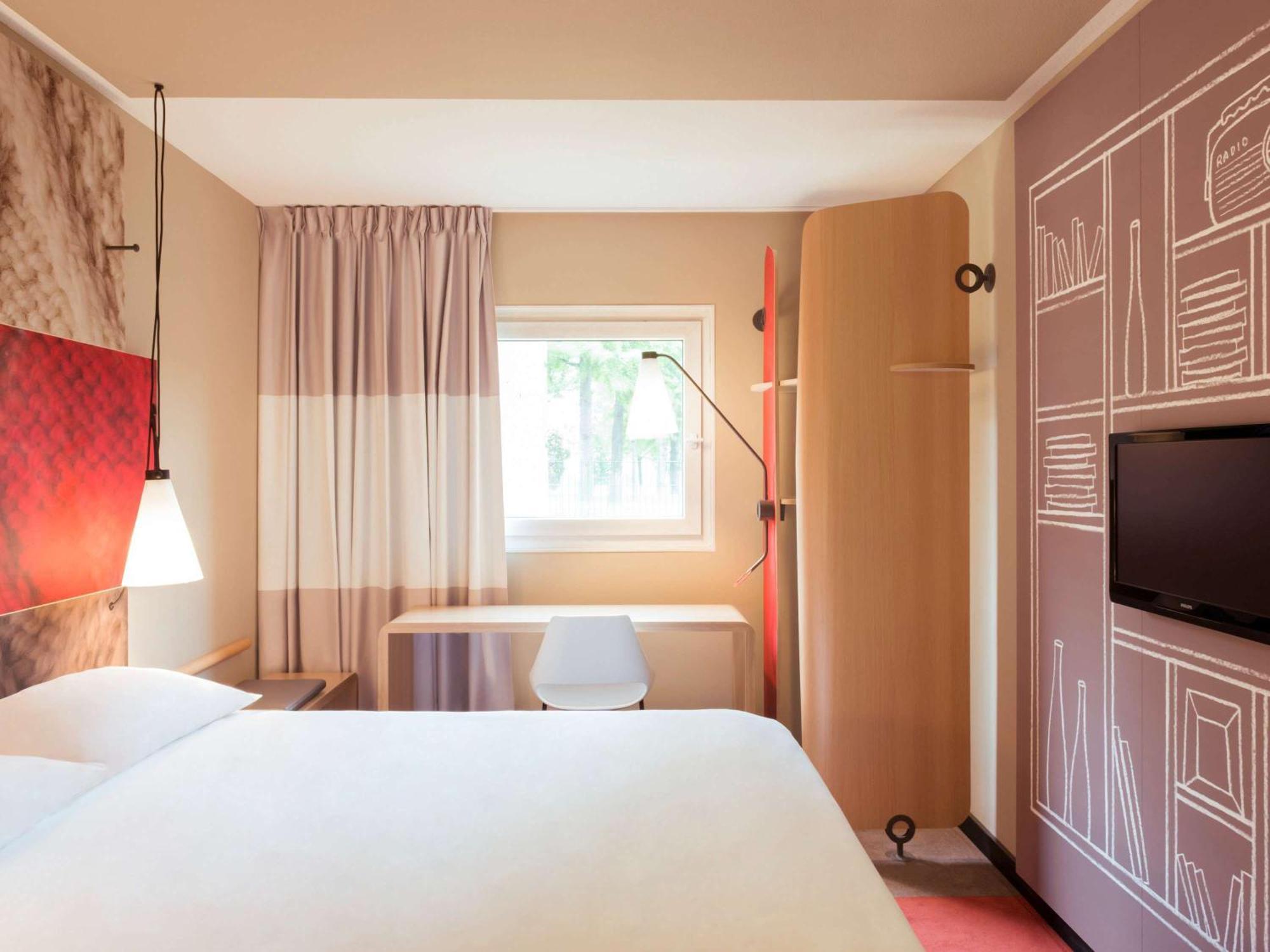 Ibis Caen Porte De Bretagne Bretteville-sur-Odon Exterior photo